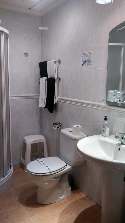 Twin Room,1177481929:JPEG