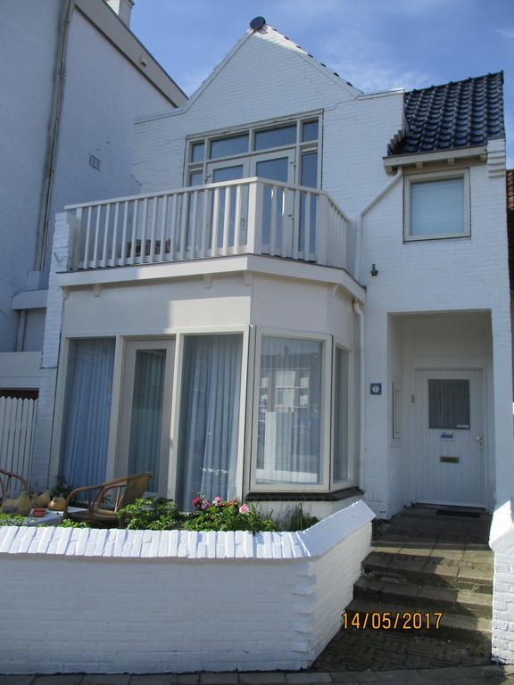 Studio mit Balkon