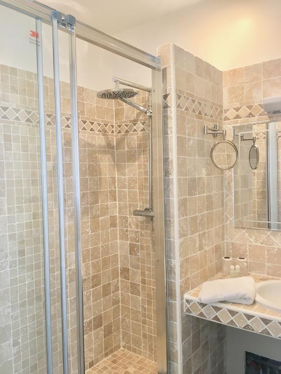 Suite Junior avec Terrasse et Vue sur le Jardin (2 Adultes)