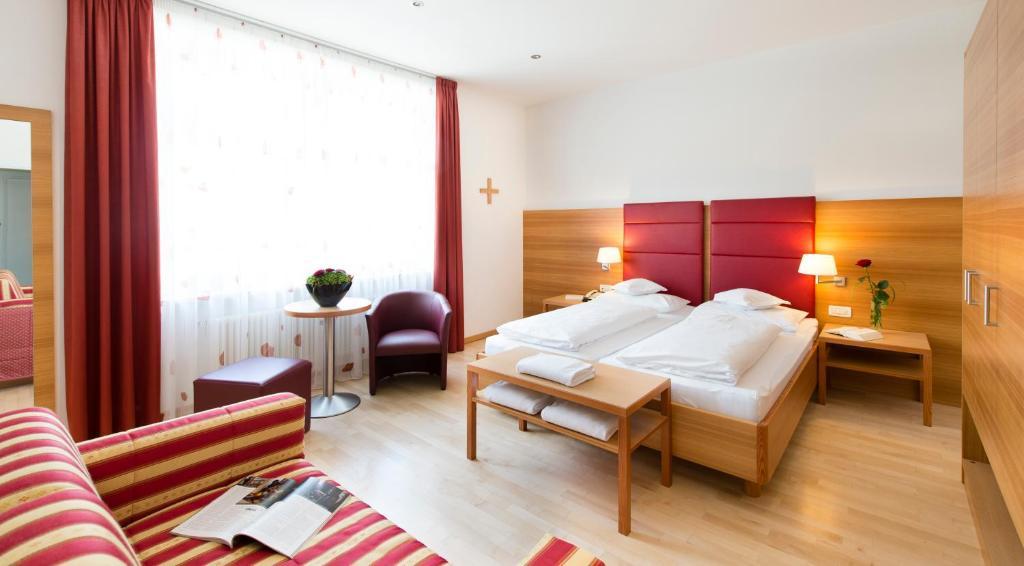 Großes Doppelzimmer ohne Balkon