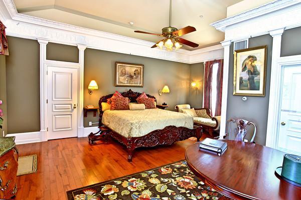 Premier King Room