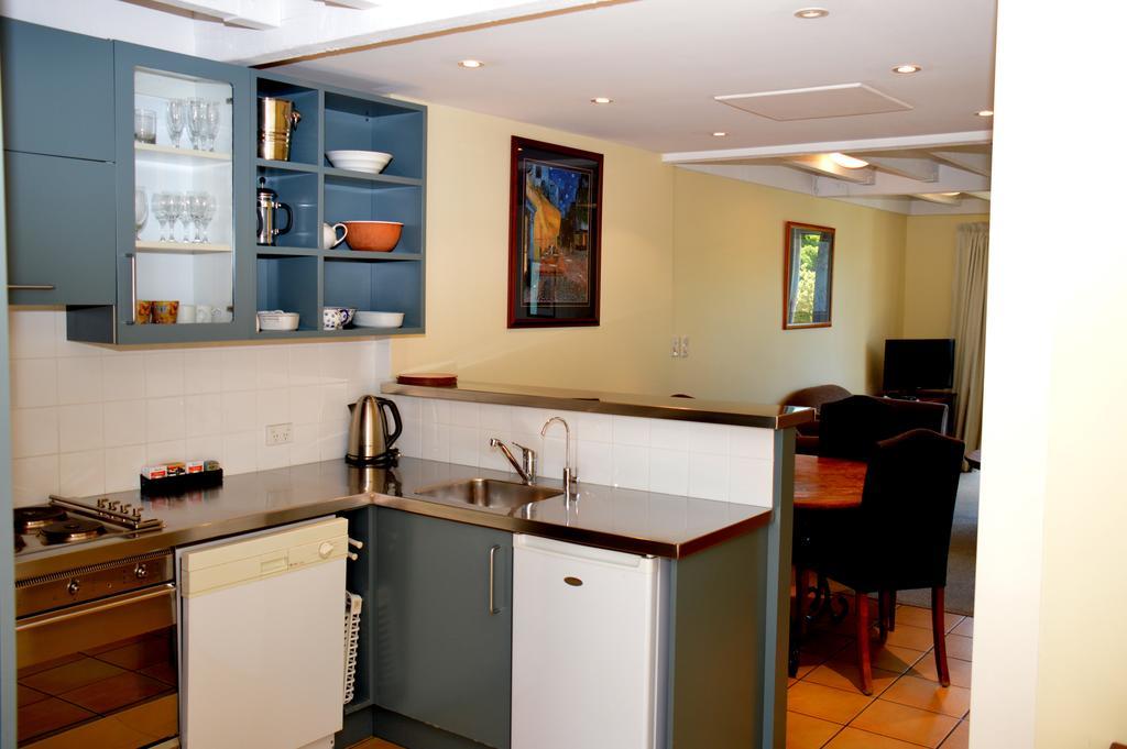 Executive Twin Room with Side Sea View - Beach Side