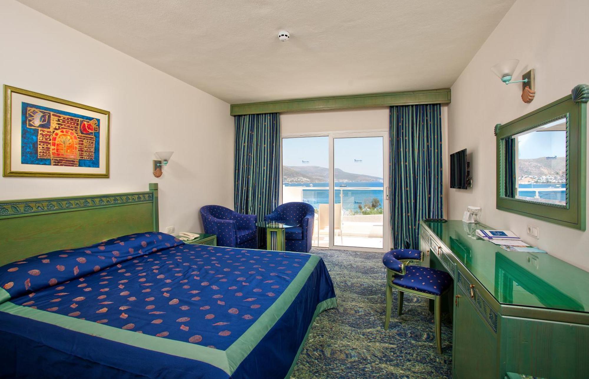 Tweepersoonskamer met 1 of 2 Bedden en Uitzicht op Zee