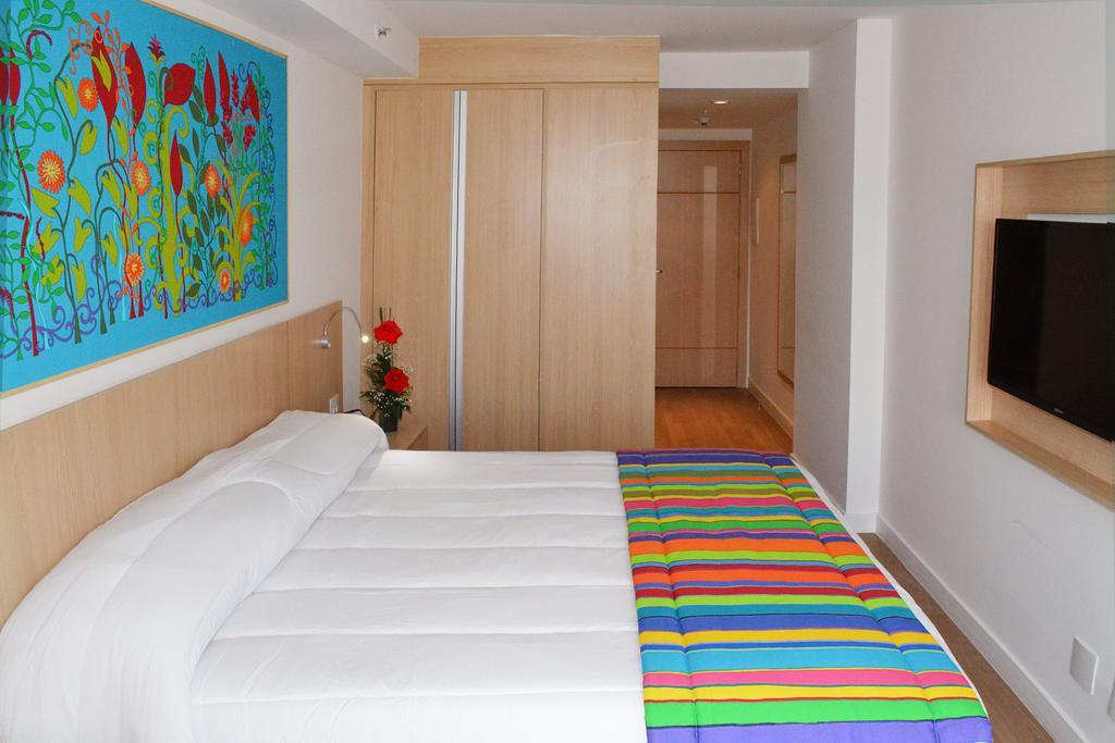 Quarto com Cama de Casal ou 2 de Solteiro
