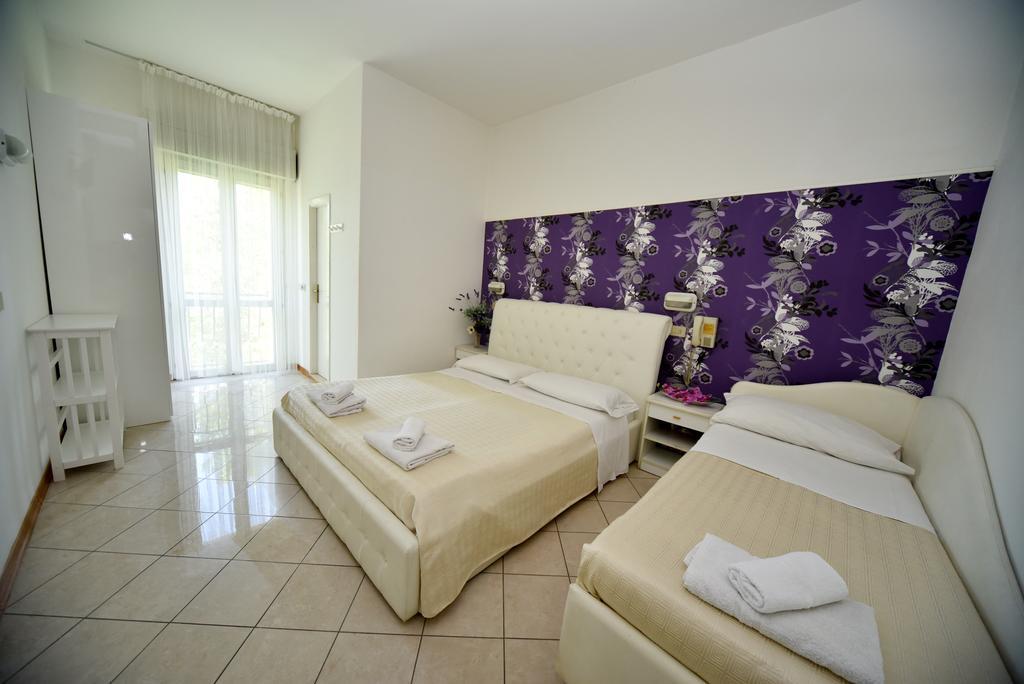 Dreibettzimmer
