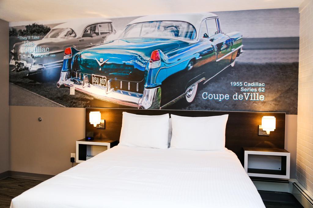 Queen Room