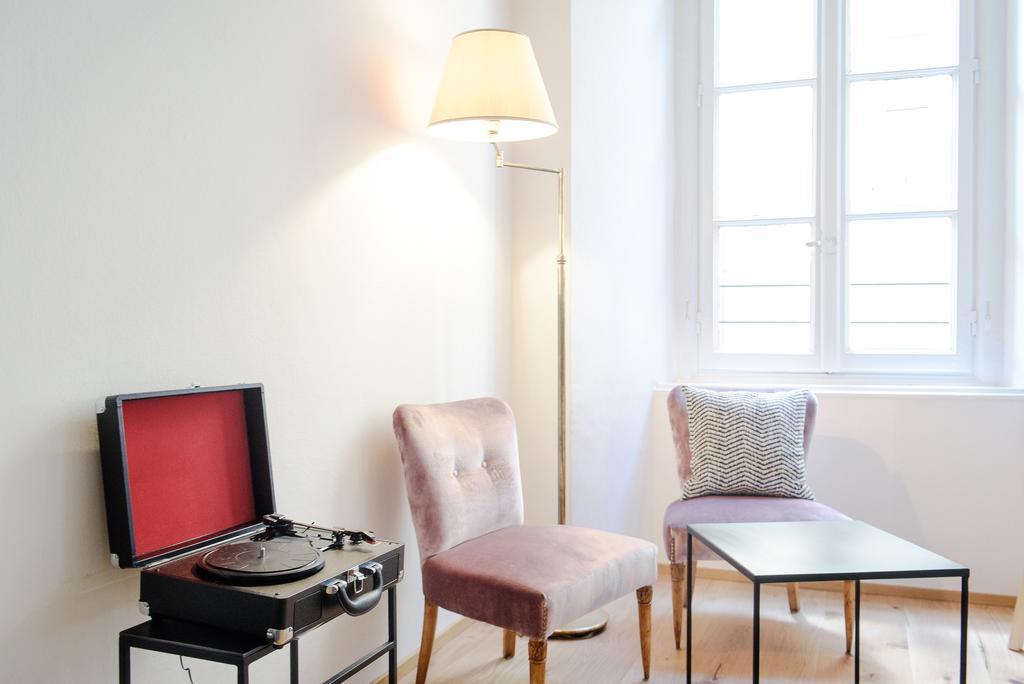 Deluxe Zimmer (2 Erwachsene & 1 Kind)