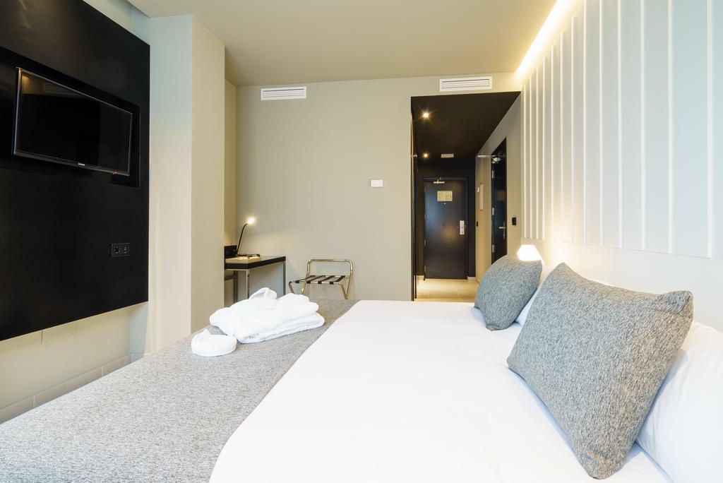 Doppelzimmer mit Whirlpool-Badewanne