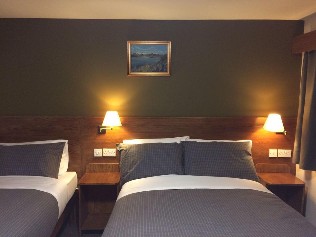 Deluxe Doppel-/Zweibettzimmer
