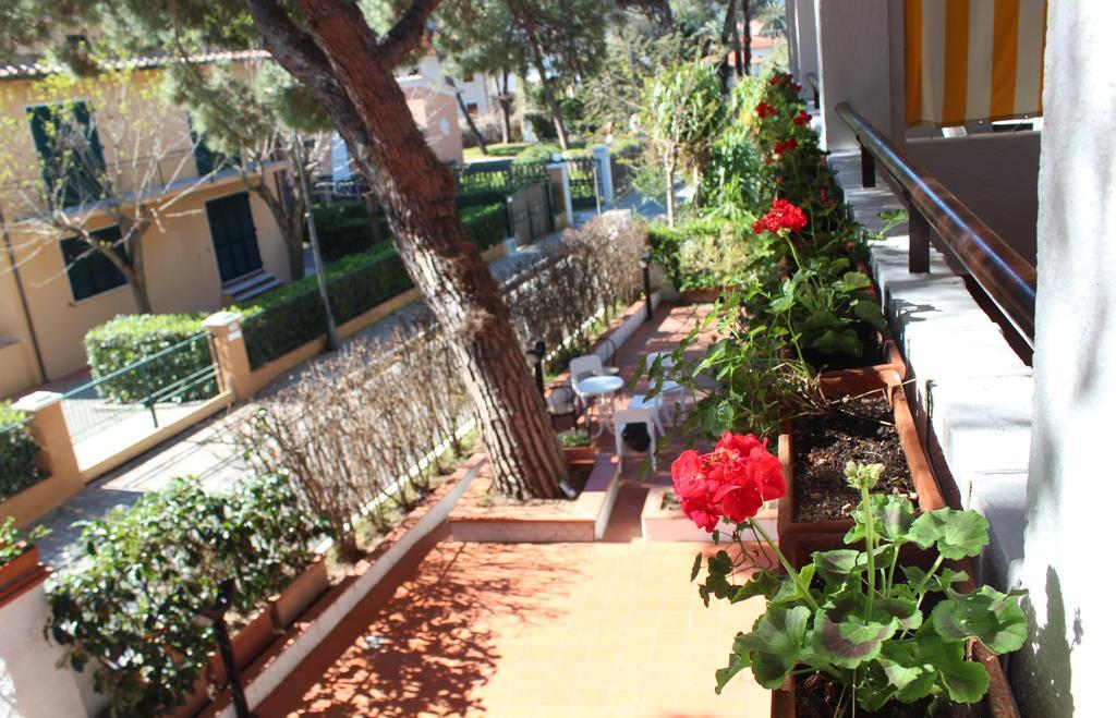 Camera Matrimoniale/Doppia con Letti Singoli con Balcone