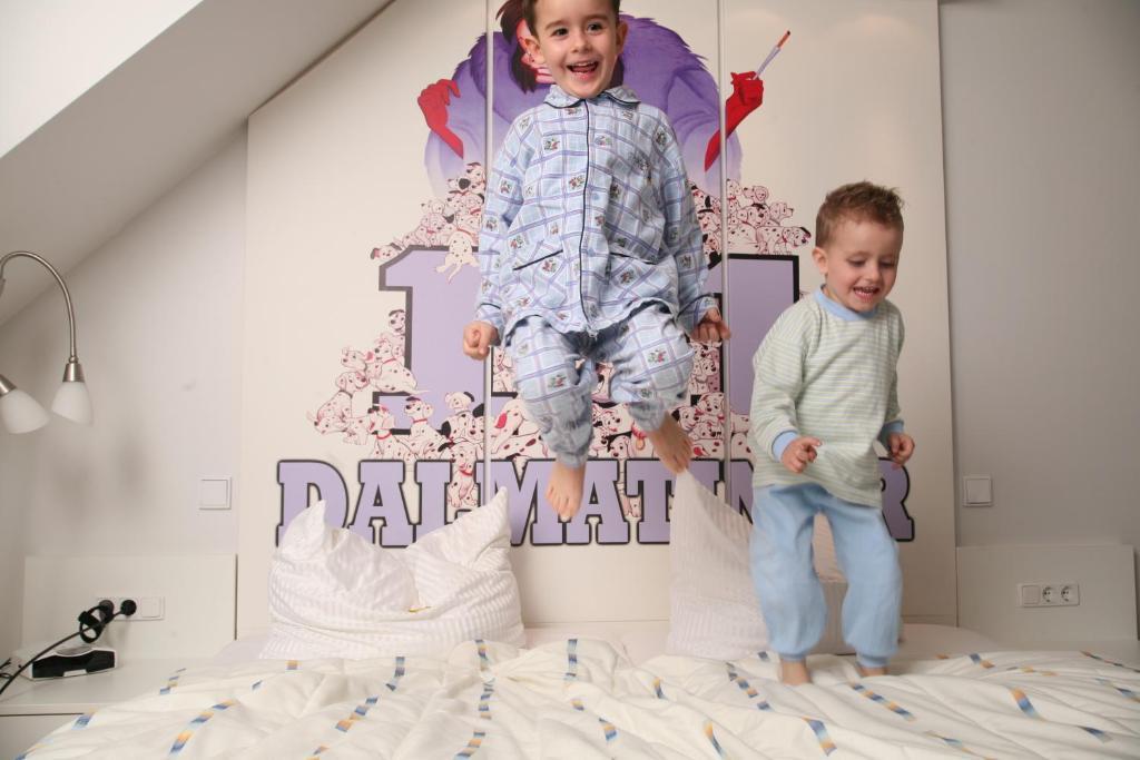 Doppelzimmer mit Zustellbett (2 Erwachsene + 1 Kind)