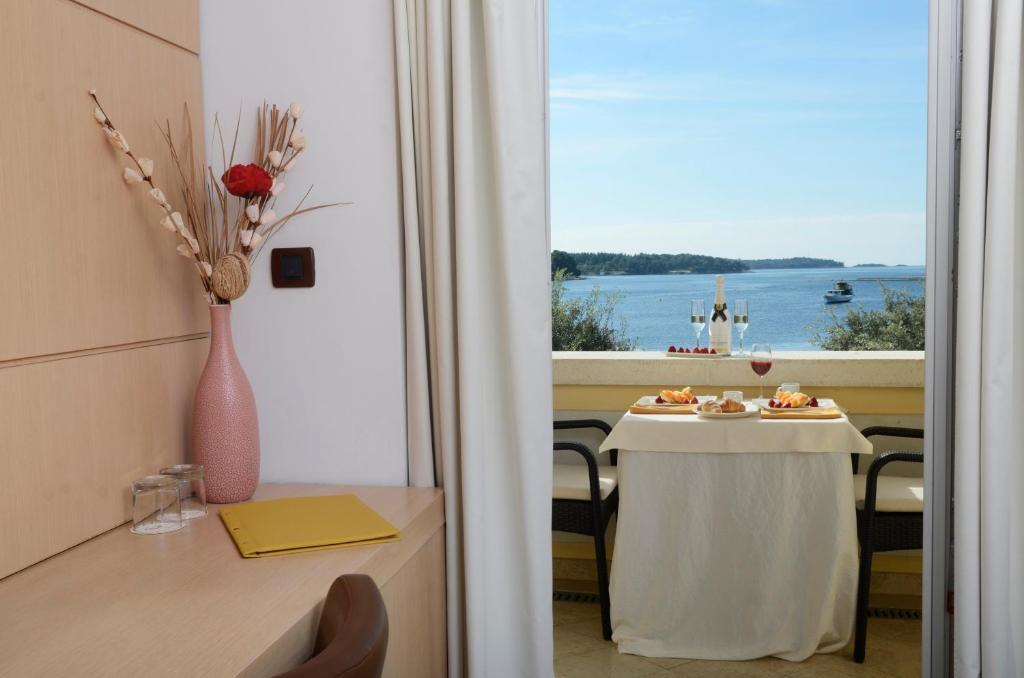 Superior Doppelzimmer mit Balkon und Meerblick