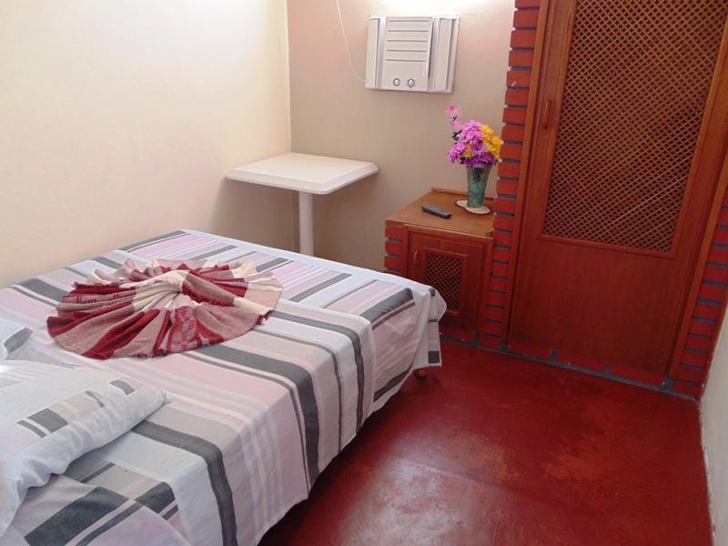 Quarto Duplo com Banheiro Compartilhado