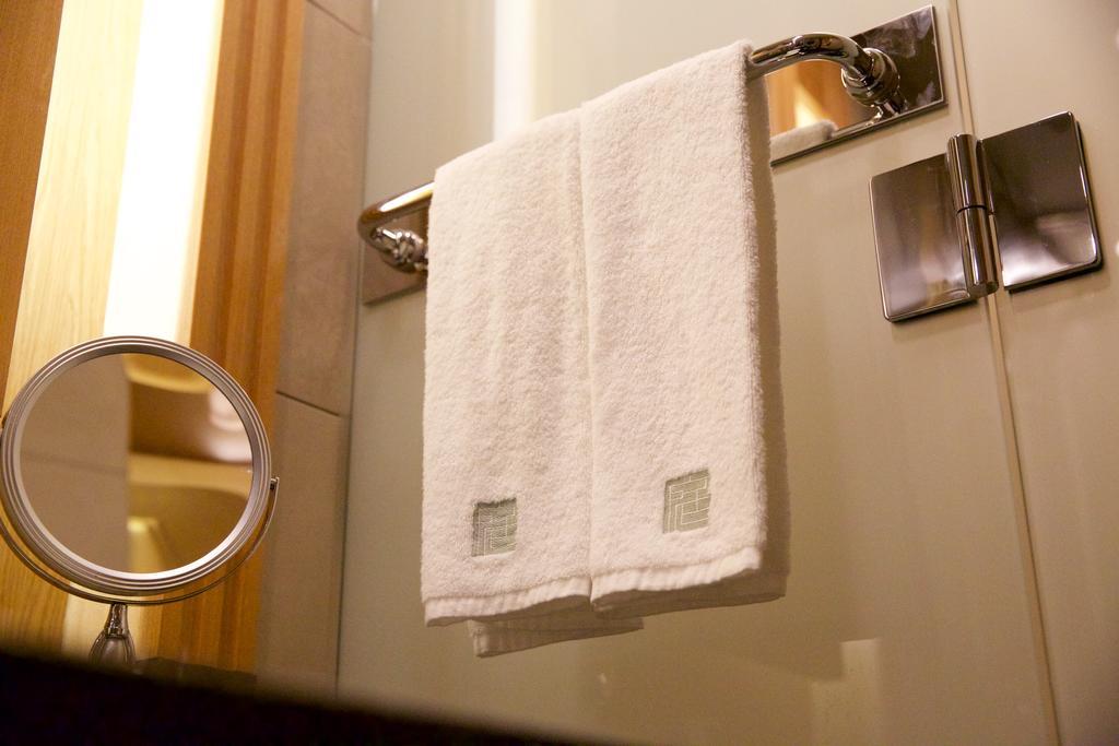 Premium Twin Room (High Floor) - Non-Smoking