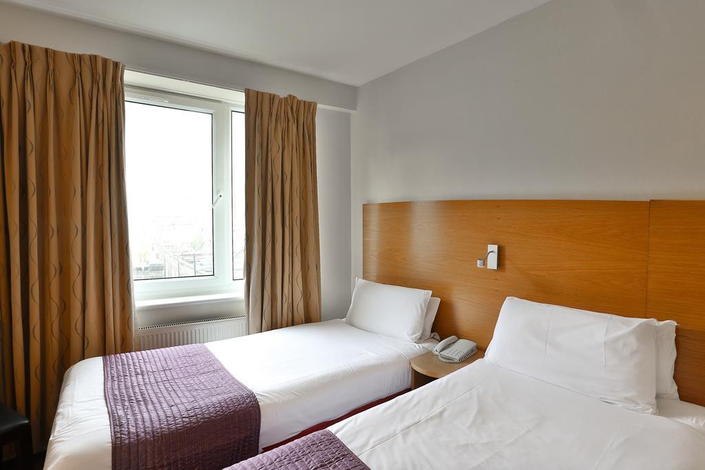 Quarto Twin Standard