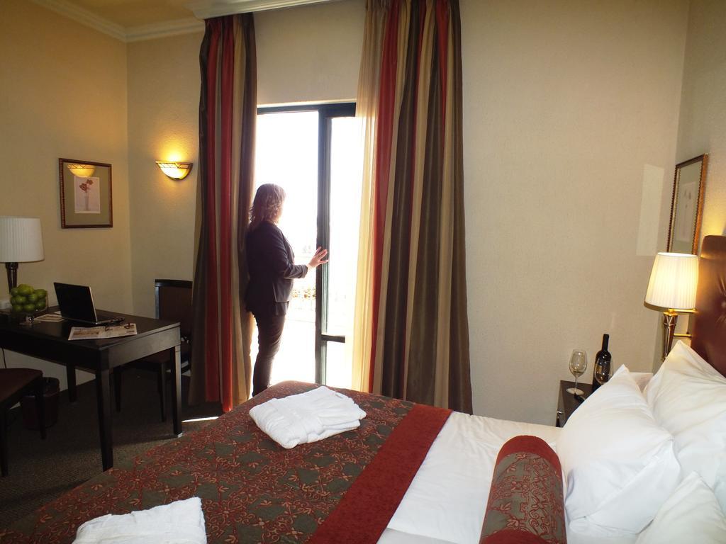 Classic Twin Room Balcony,691929498:JPEG