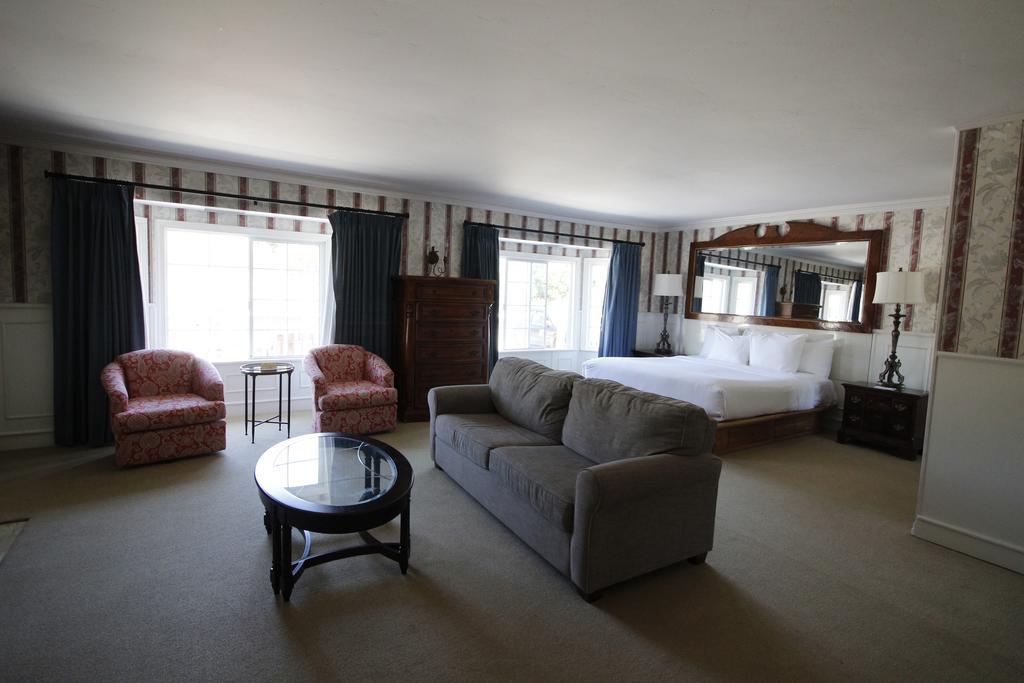 King Room - Non-Smoking