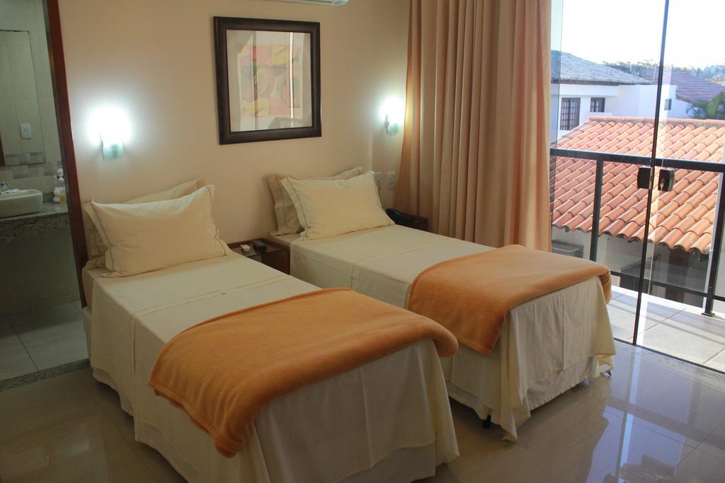 Quarto com Cama de Casal ou 2 de Solteiro e Varanda