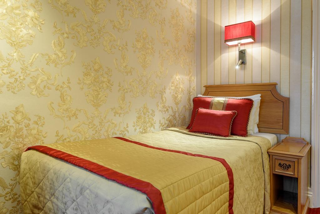 Quarto Individual Econômico com Banheiro Compartilhado