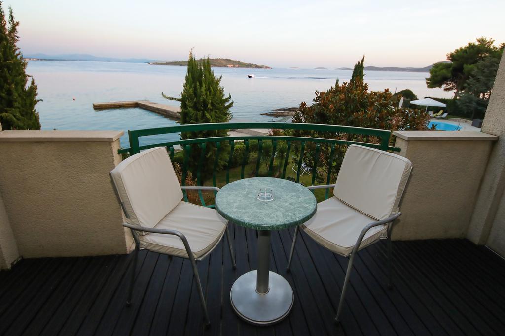 Superior Twin Room with Extra bed, Balcony and Sea View