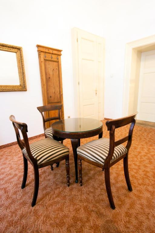One-Bedroom Apartment with Spa Bath,447963234:JPEG