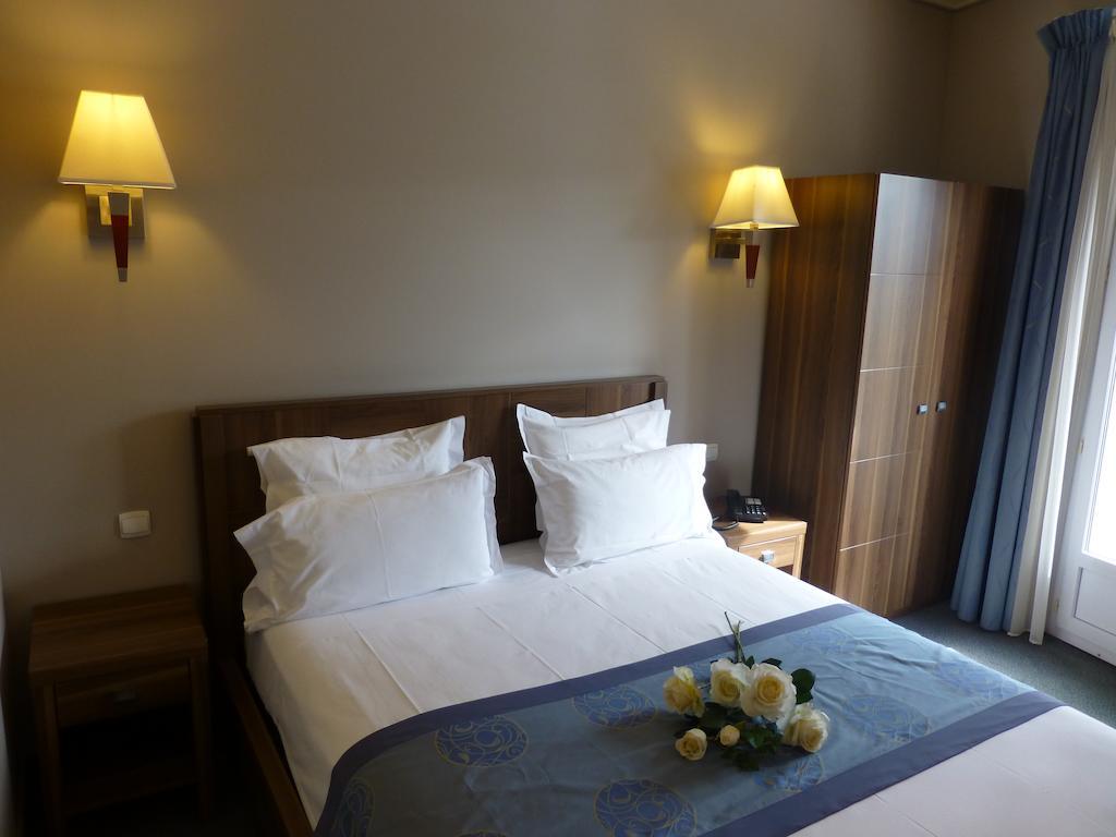 Chambre Double avec Balcon - Côté Rue