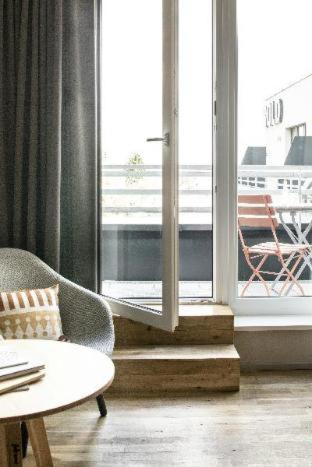 Bold Studio mit Balkon