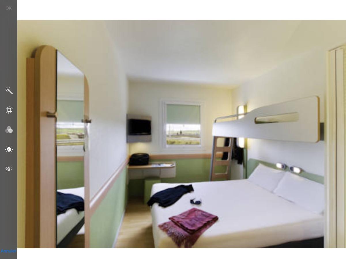 Chambre Triple avec 1 Lit Double et 1 Lit Superposé