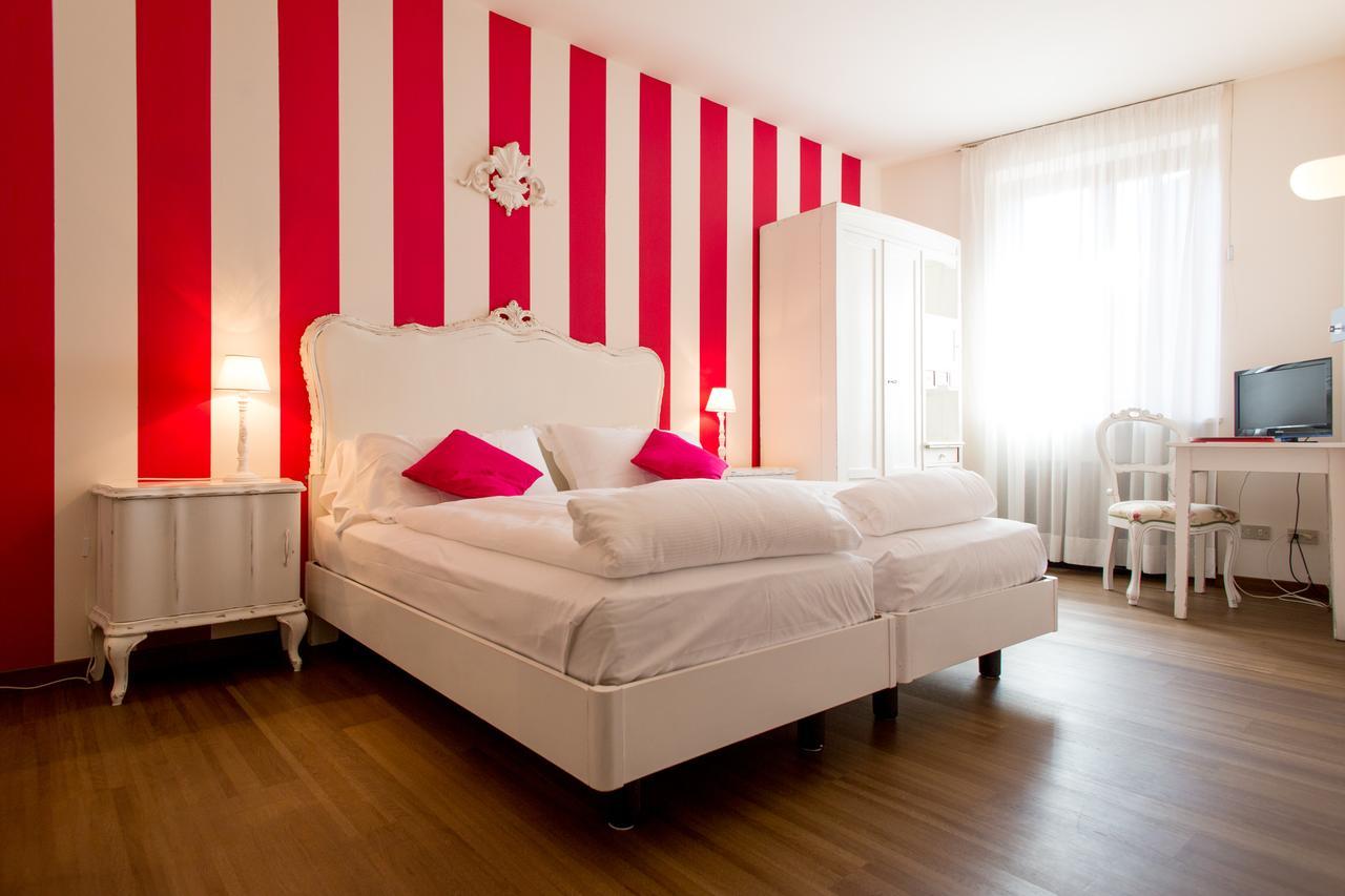 Doppel- oder Zweibettzimmer