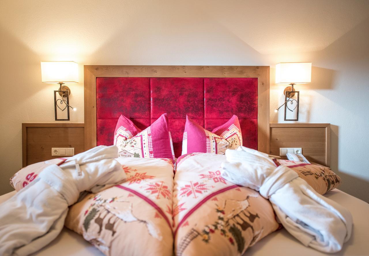 Superior Suite „HARMONISCH_DAHUAM" mit 2 Schlafzimmern und Balkon