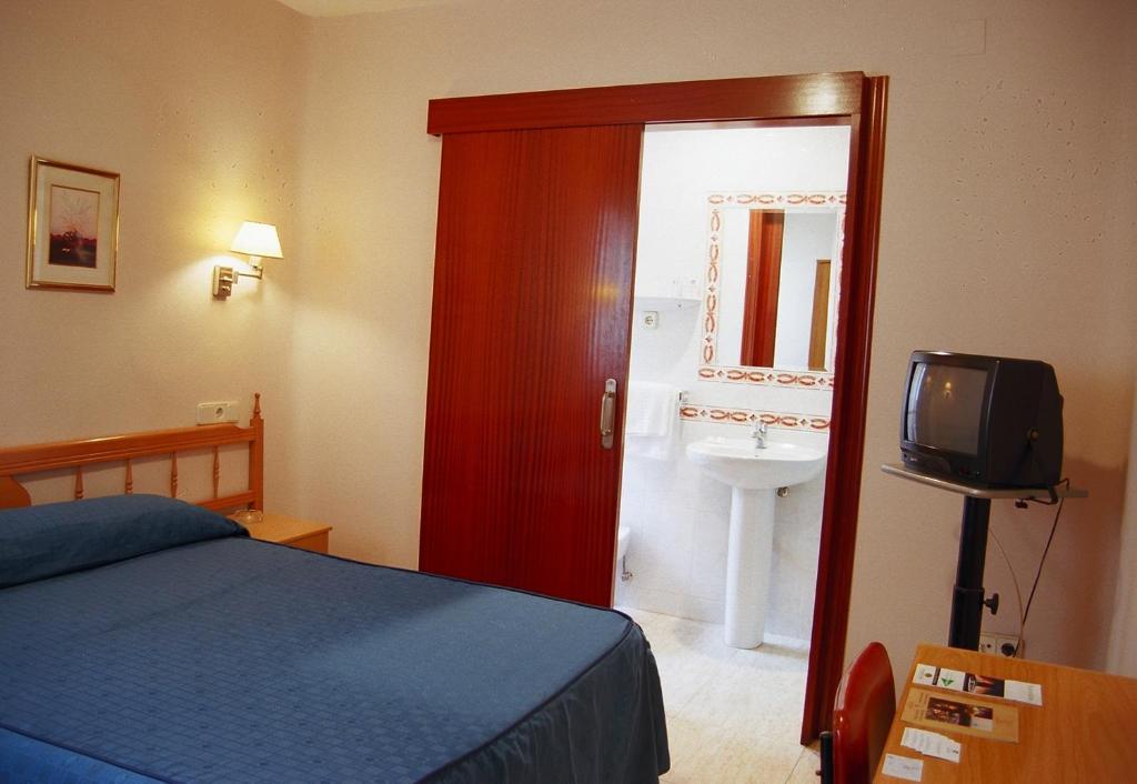 Triple Room,51609280:JPEG