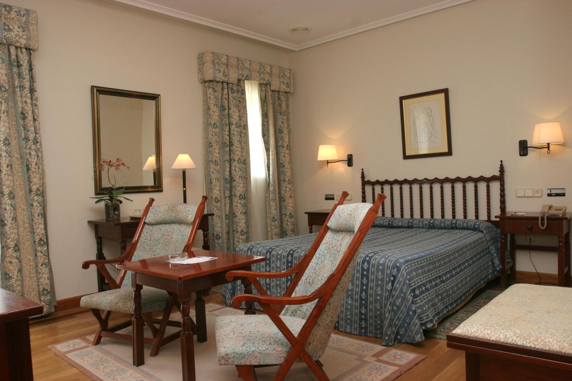 Double or Twin Room,526350438:JPEG