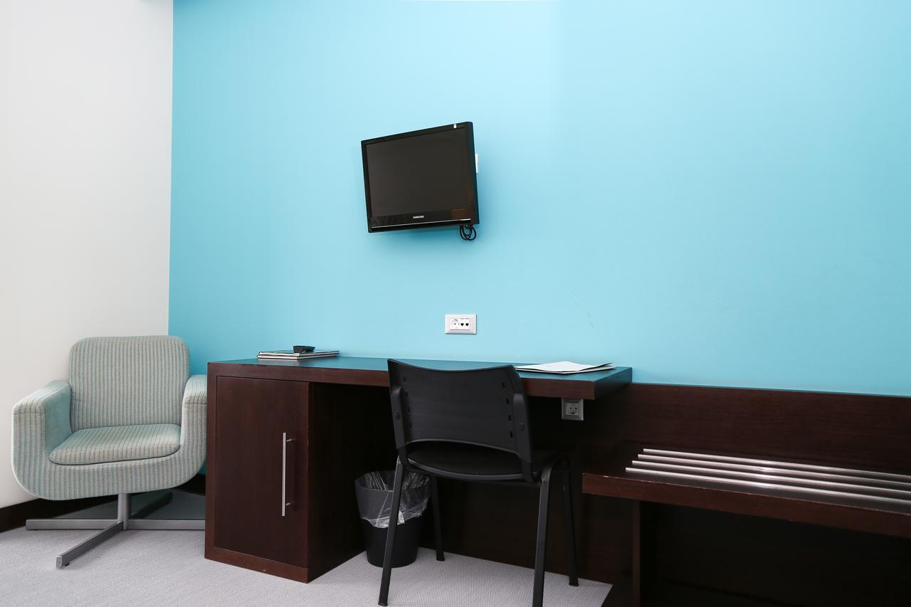 Quarto Duplo ou Twin com Vista Mar Lateral