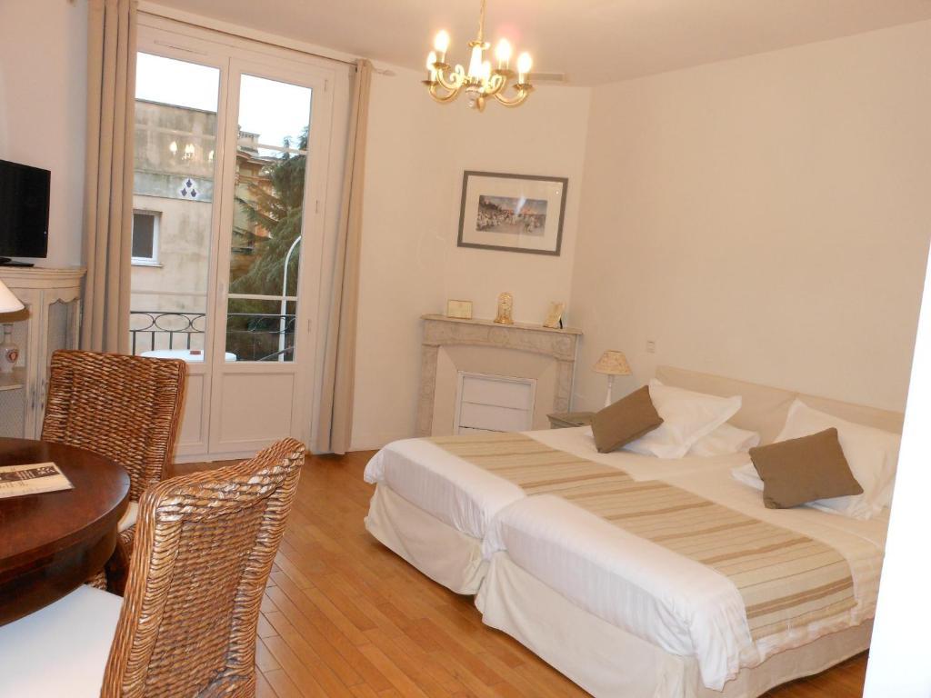 Superior Double Room with Balcony