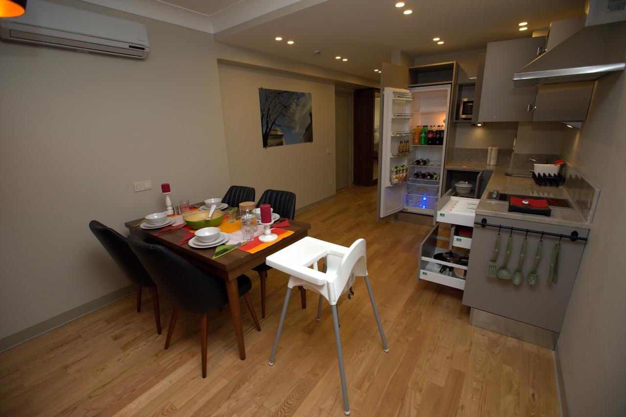 Hébergement en Duplex Familial avec 2 Chambres et Terrasse