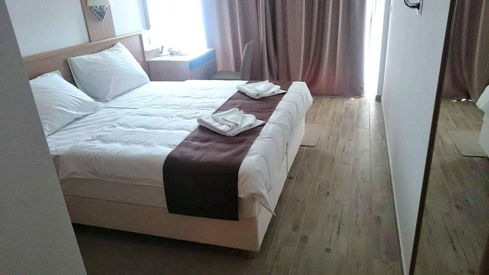 Deluxe Doppel-/Zweibettzimmer mit Meerblick