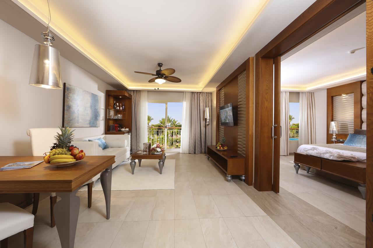 Mirage Club One-Bedroom Suite (Adults only, 18+) - Free WiFi