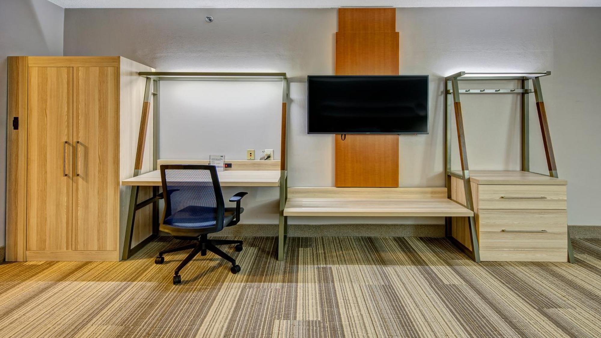 Standard King Room