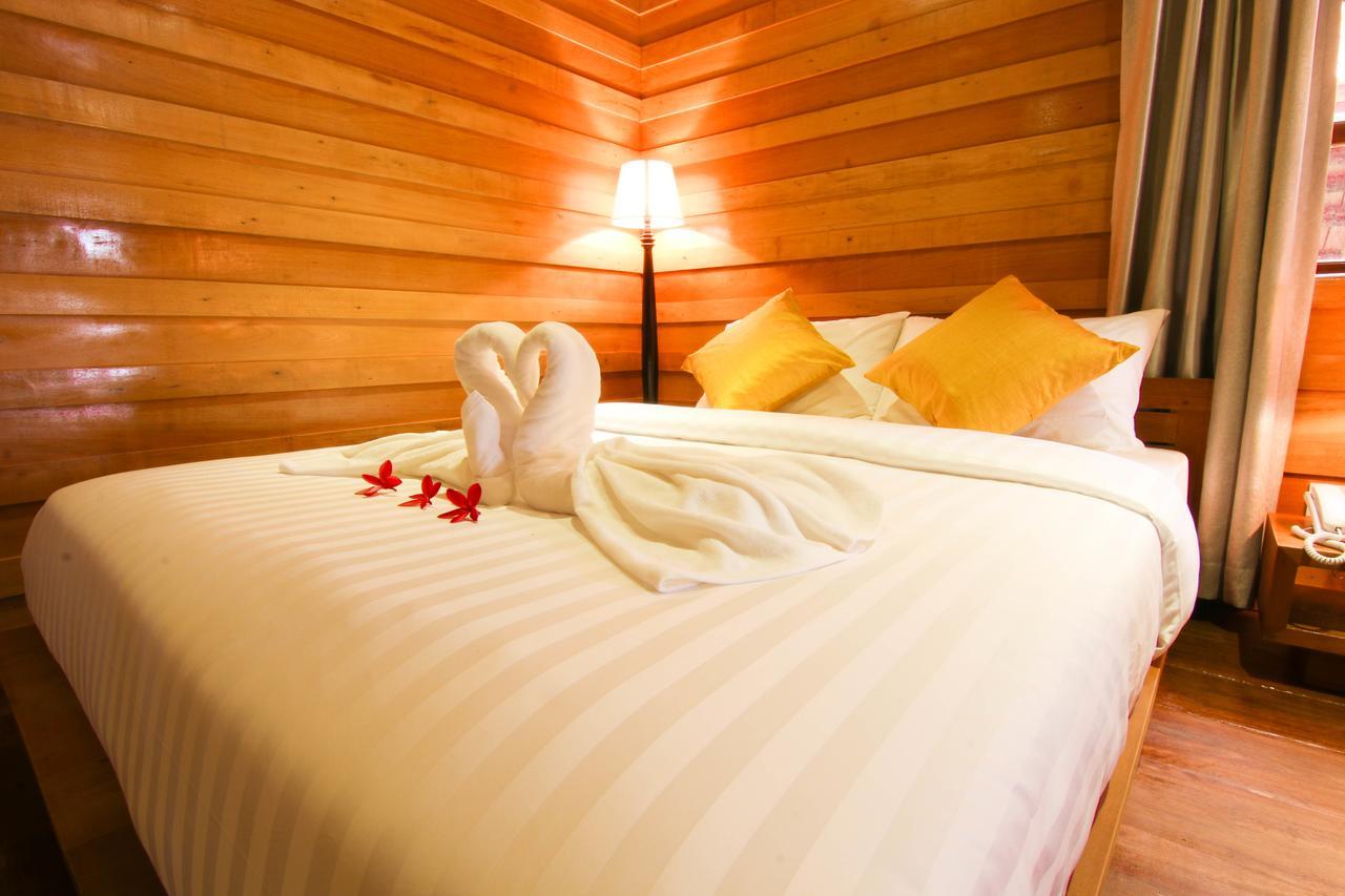 Honeymoon Bungalow - Free Pickup