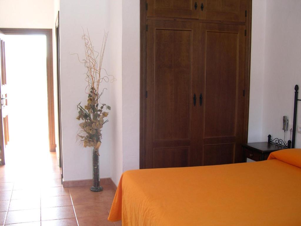 Double or Twin Room,54356545:JPEG