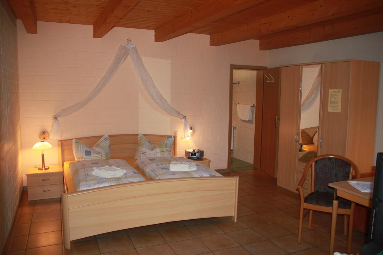 Doppelzimmer mit Balkon