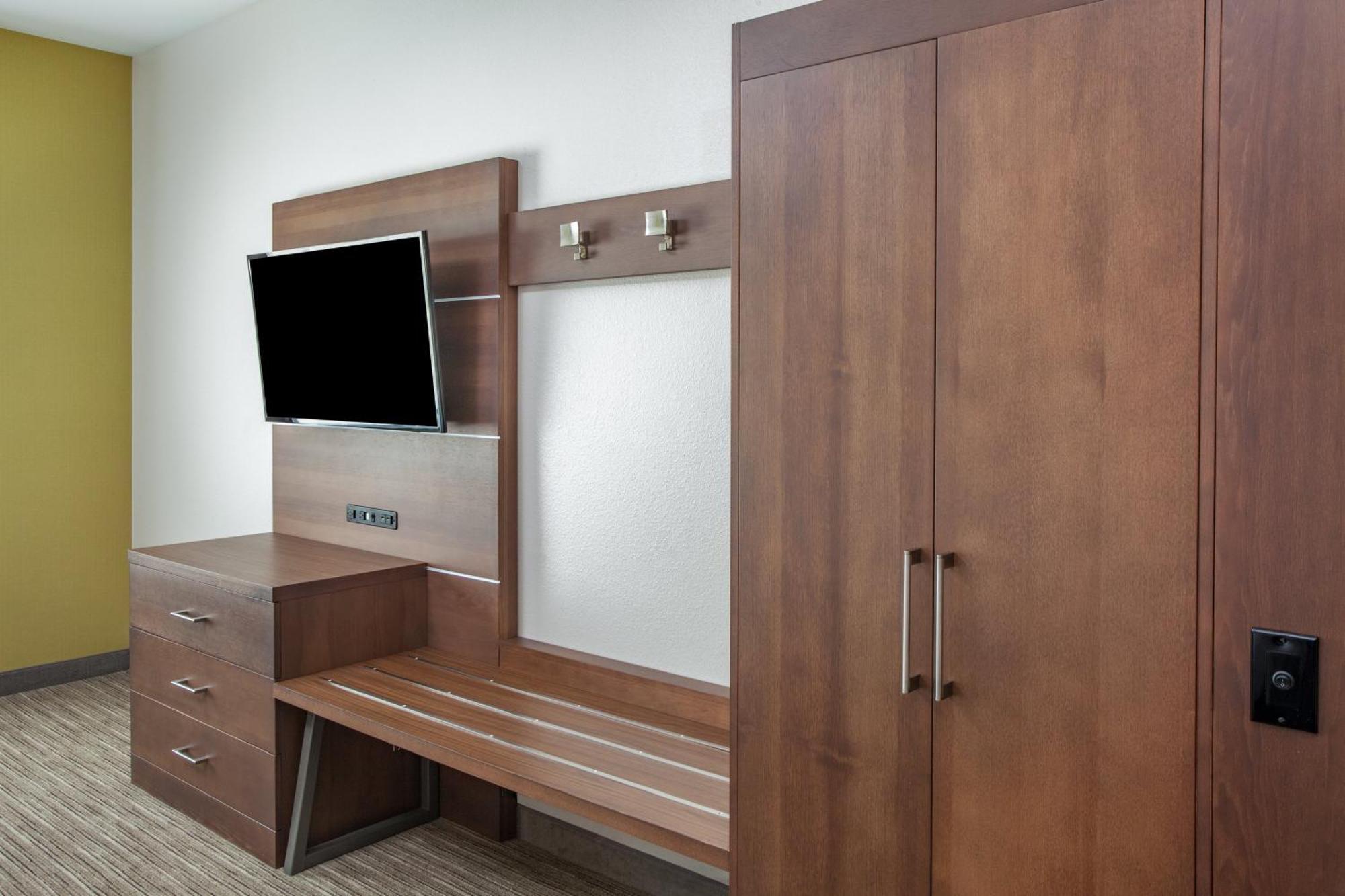 Standard King Room