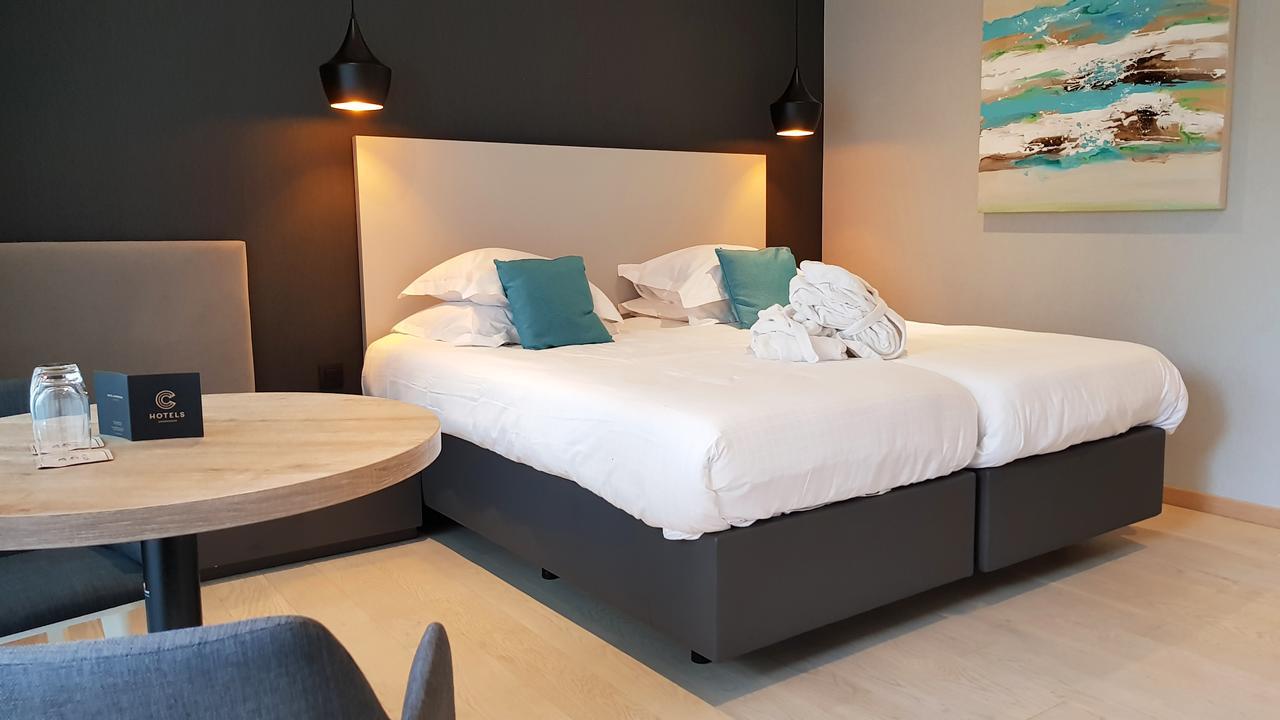 Comfort Tweepersoonskamer met 2 Aparte Bedden - Geen Uitzicht op Zee.