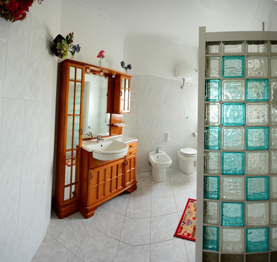 Camera Tripla con Bagno in Comune