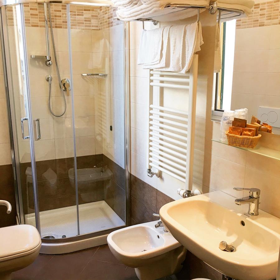 Camera Familiare con Balcone e Vista Mare (4 Adulti)