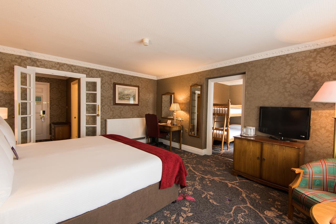 Classic Family Room One King Bed Bunk Bed,1278314575:JPEG