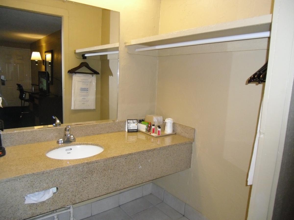 Double Room with Two Double Beds - Non-Smoking