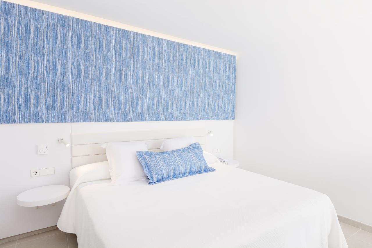 Comfort Zimmer mit Poolblick