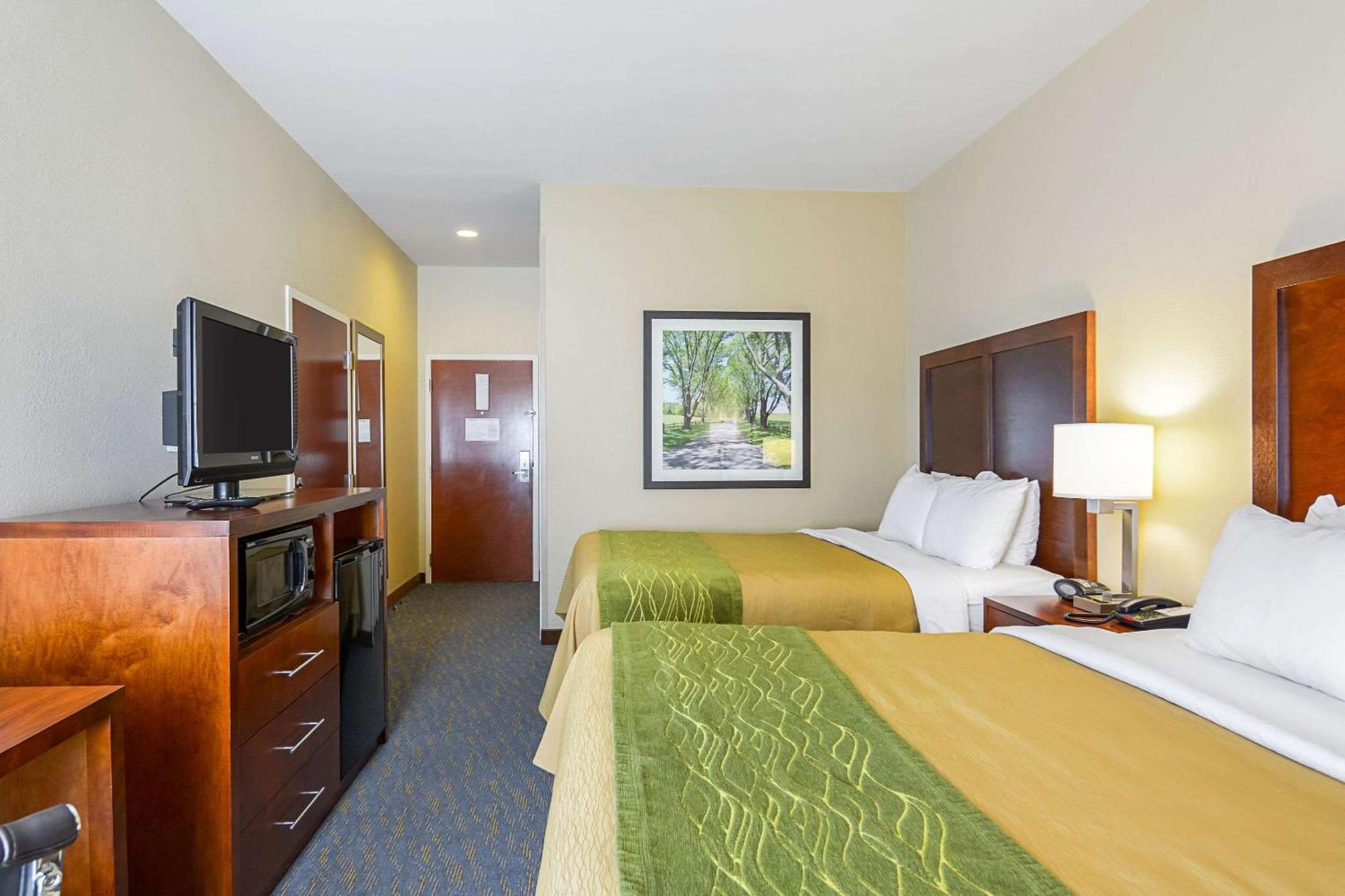 Queen Room with Two Queen Beds