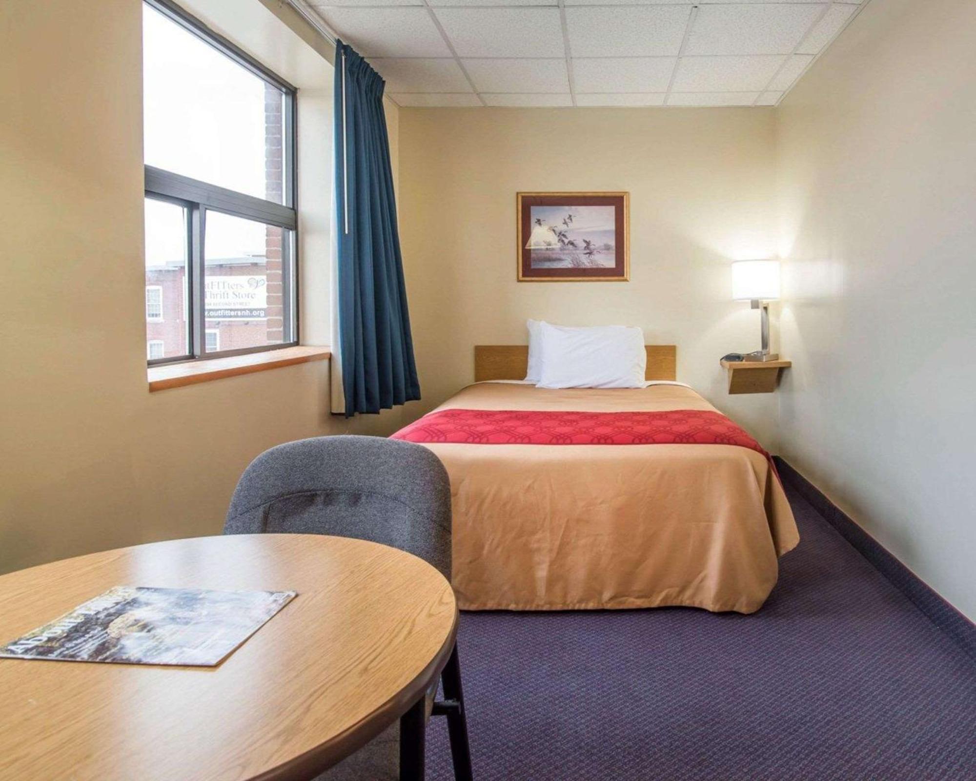 Queen Room - Disability Access - Non-Smoking
